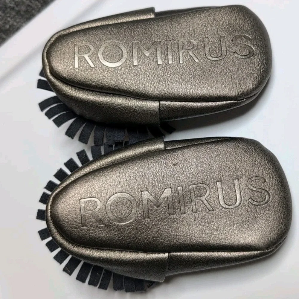 Romirus Baby Moccasins Metallic Bronze Fringe Soft Sole Shoes Size 2 Boho Baby
